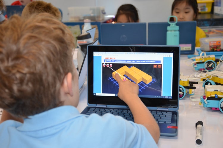 students learning STEM at drummoyne public school